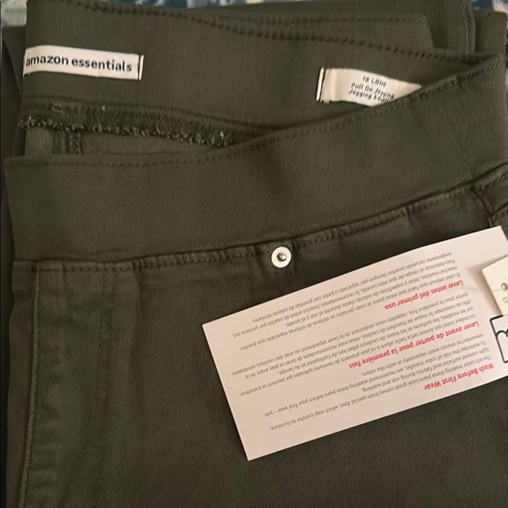 New Amazon Essentials Dark Green Pants - Picture 2 of 8